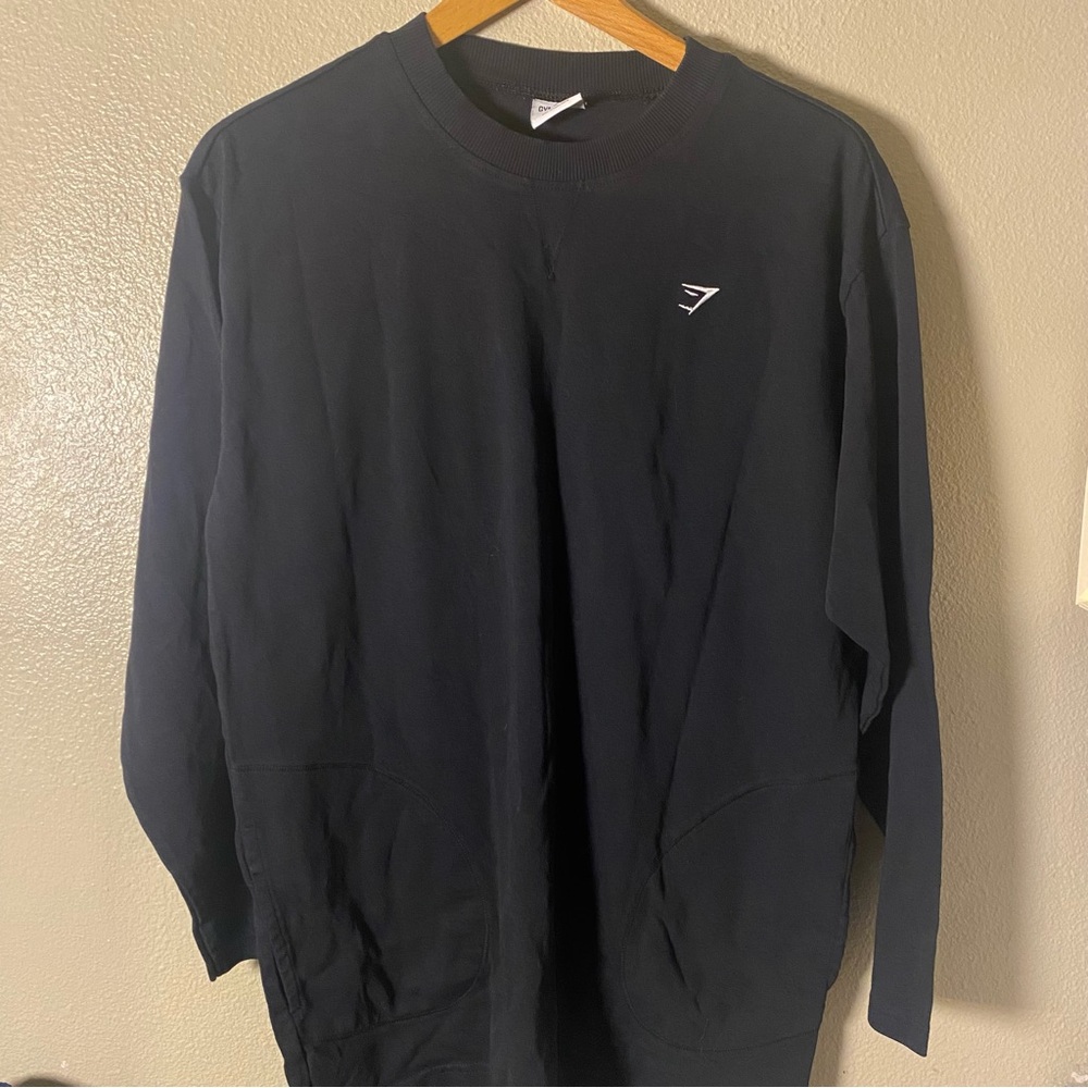 Gymshark black Crewneck Heavy Top size medium w pockets